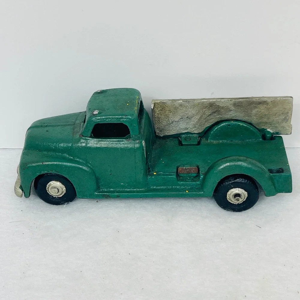 Vintage Green Cast Iron Pickup Truck Toy Stake Side Bed Collectible 6 Inch